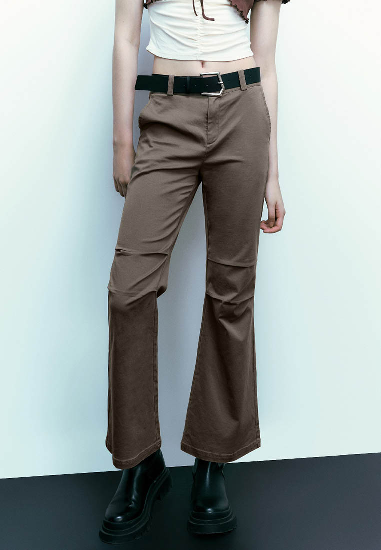 Urban Revivo UR夏季新款女裝潮流可拆卸腰帶壓褶低腰寬鬆喇叭褲UWV632062