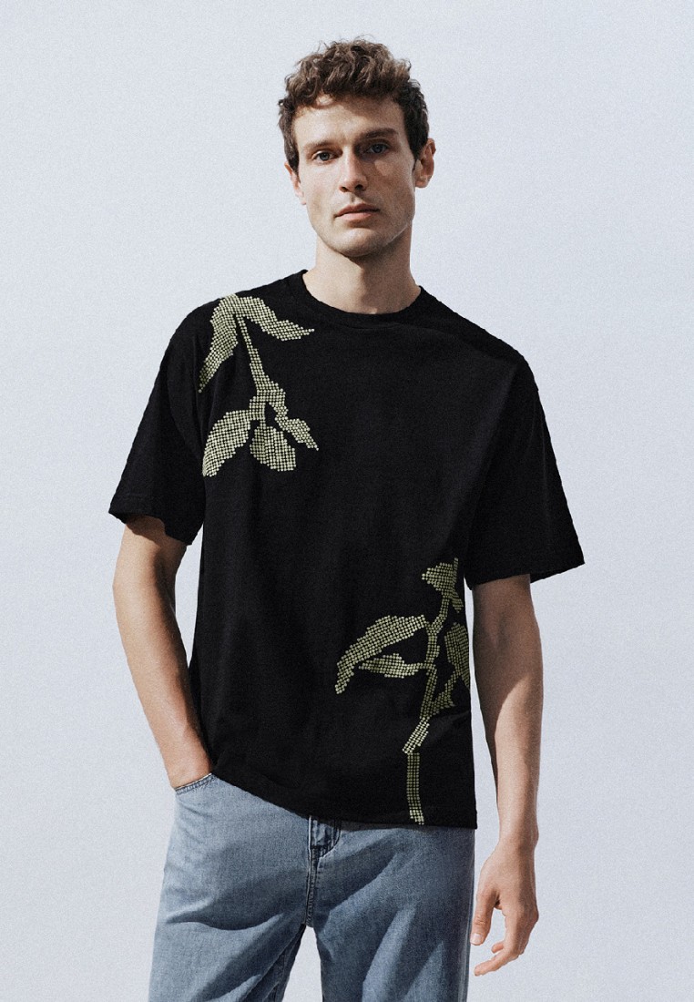 Urban Revivo 男裝時尚設計植物圖案薄款棉質短袖T恤