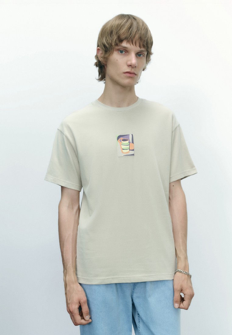 Urban Revivo 男裝藝術感圖案印花棉質套頭薄短袖T恤