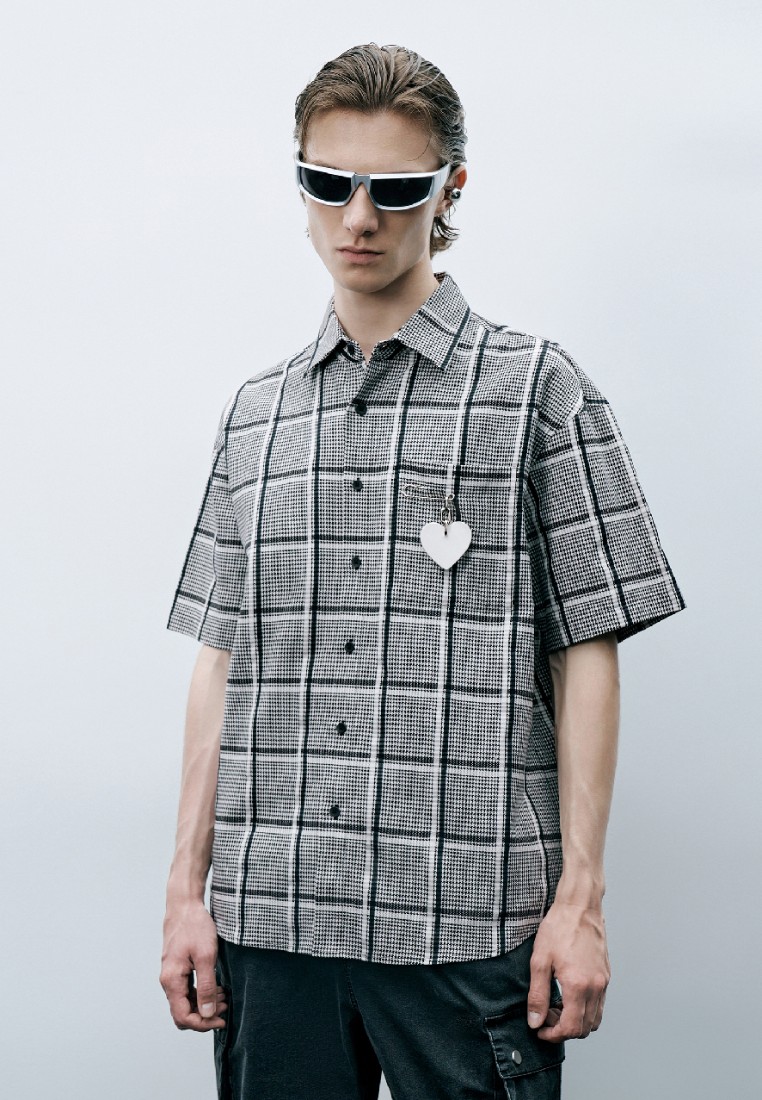 Urban Revivo 男裝時尚休閒商務格紋寬鬆短袖開襟襯衫