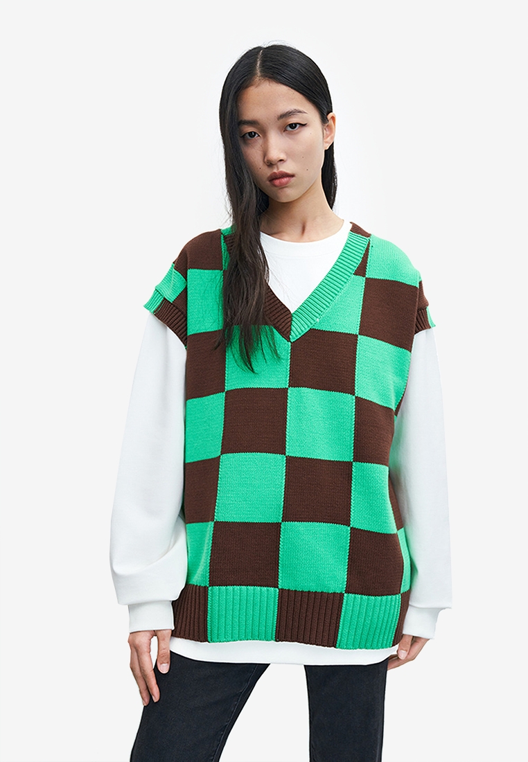 Urban Revivo Checkered Sweater Vest