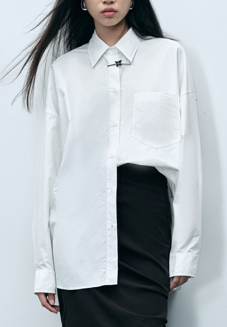 Urban Revivo 女裝設計感時尚寬鬆白色開襟襯衫