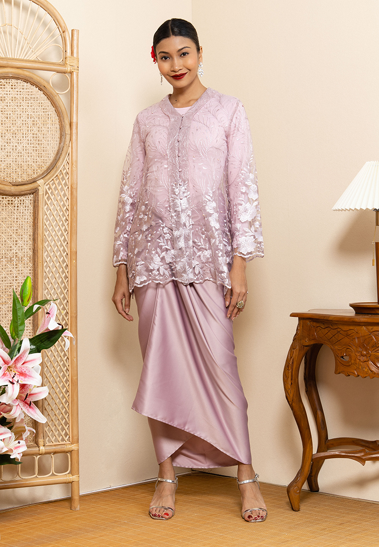 zalia lace kebaya with pareo skirt set